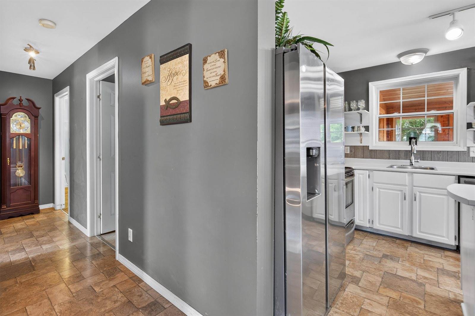 61 Sunny Hollow Place, Bangor, ME 04401