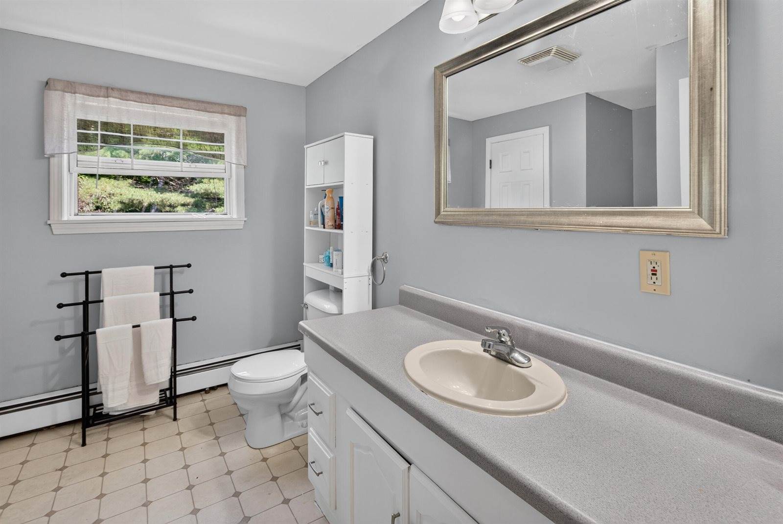61 Sunny Hollow Place, Bangor, ME 04401