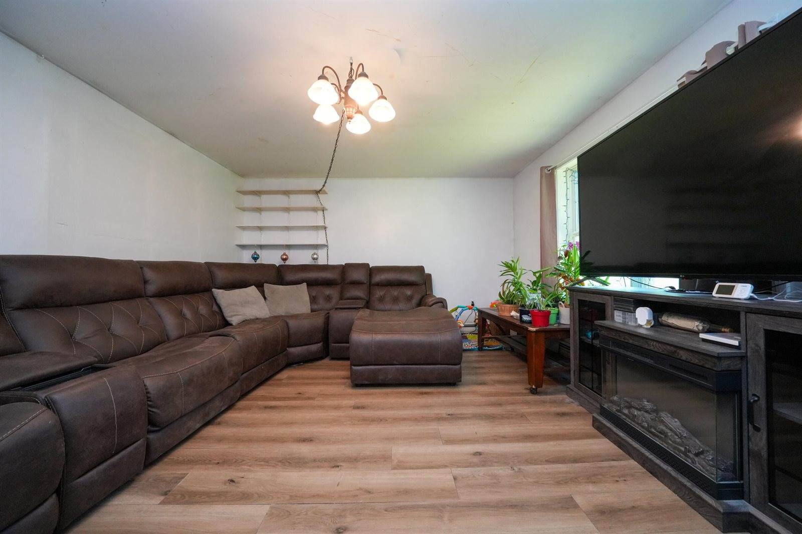 642 Stream Road, Winterport, ME 04496