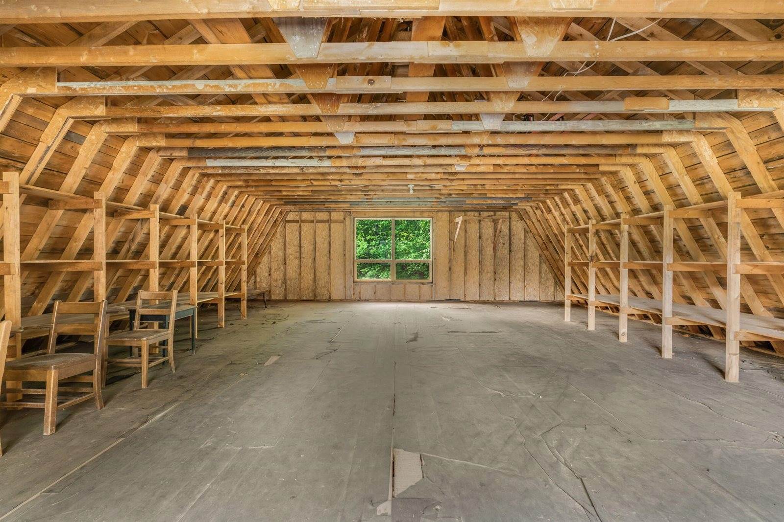 517 Blackstream Road, Hermon, ME 04401