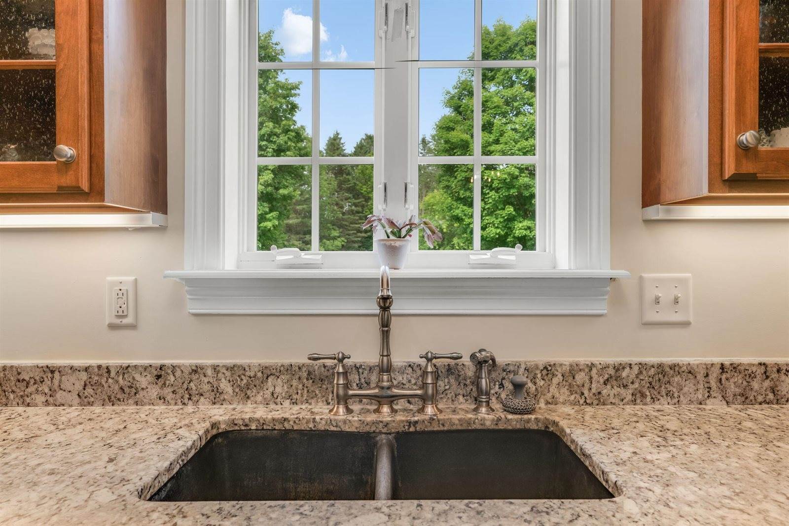 517 Blackstream Road, Hermon, ME 04401