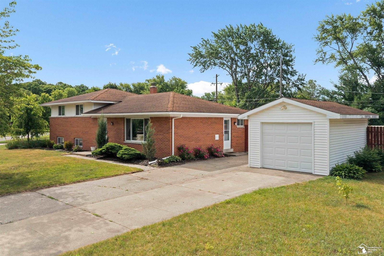 7268 Brookside Drive, Lambertville, MI 48144