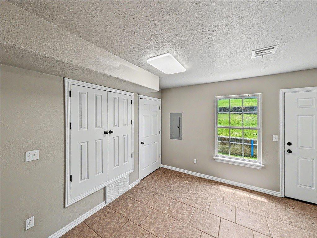 703 West Garland Street, Siloam Springs, AR 72761