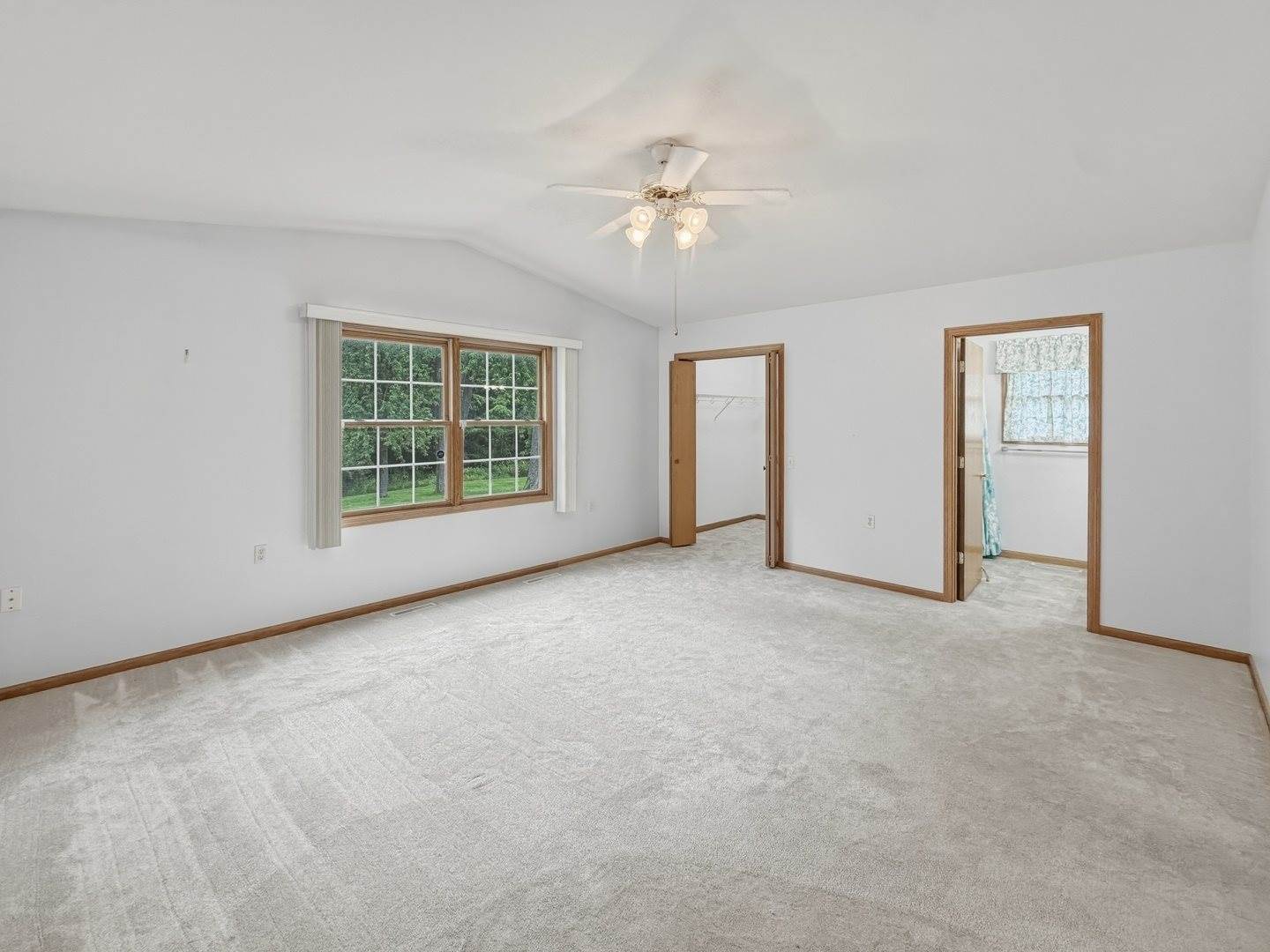 771 South Parkcrest Drive, Freeport, IL 61032
