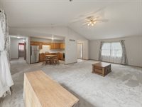 771 South Parkcrest Drive, Freeport, IL 61032
