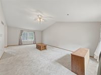 771 South Parkcrest Drive, Freeport, IL 61032