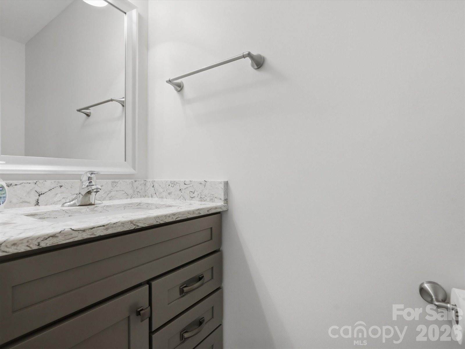 419 Whitefriars Lane, Matthews, NC 28105