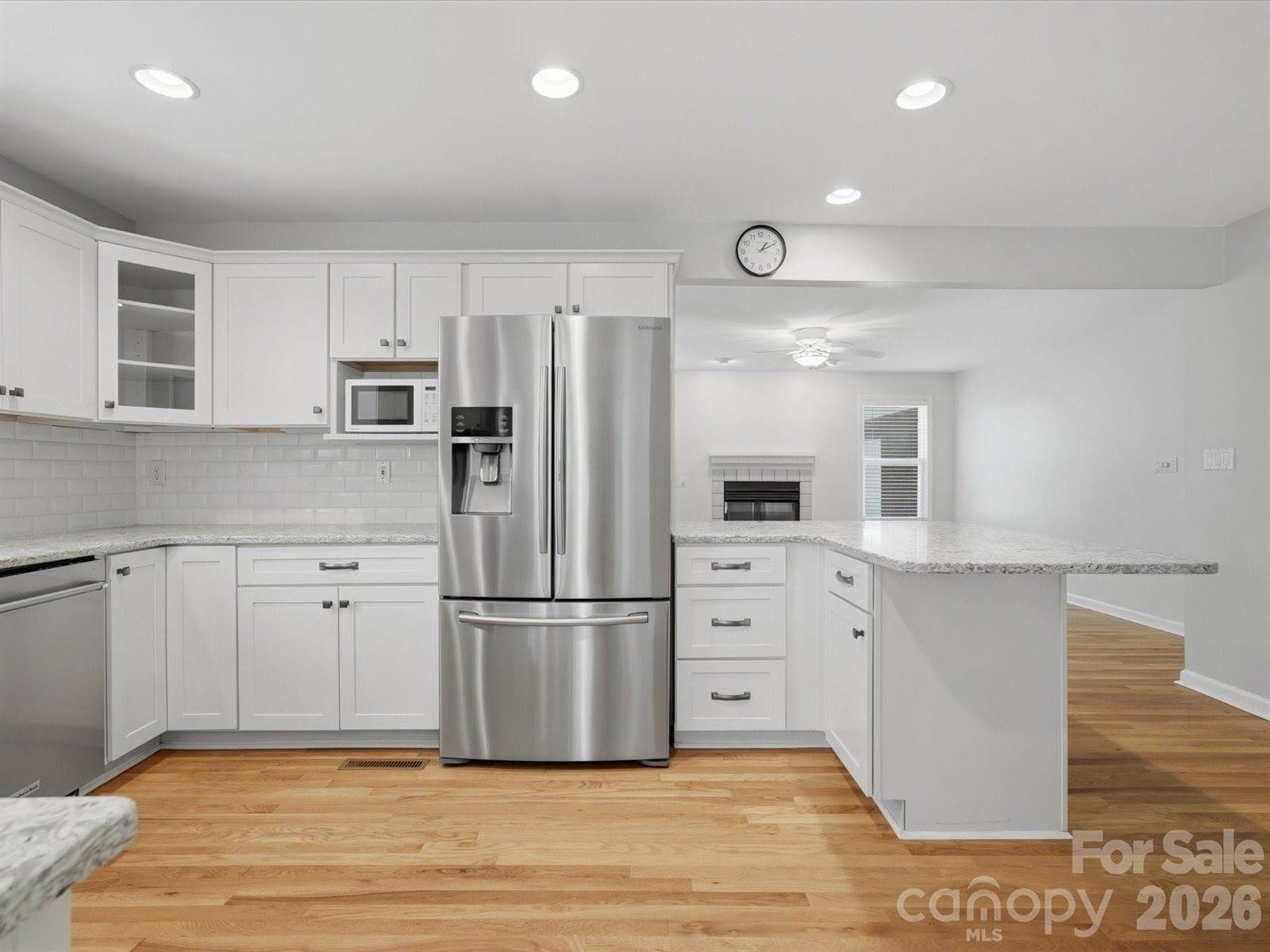 419 Whitefriars Lane, Matthews, NC 28105