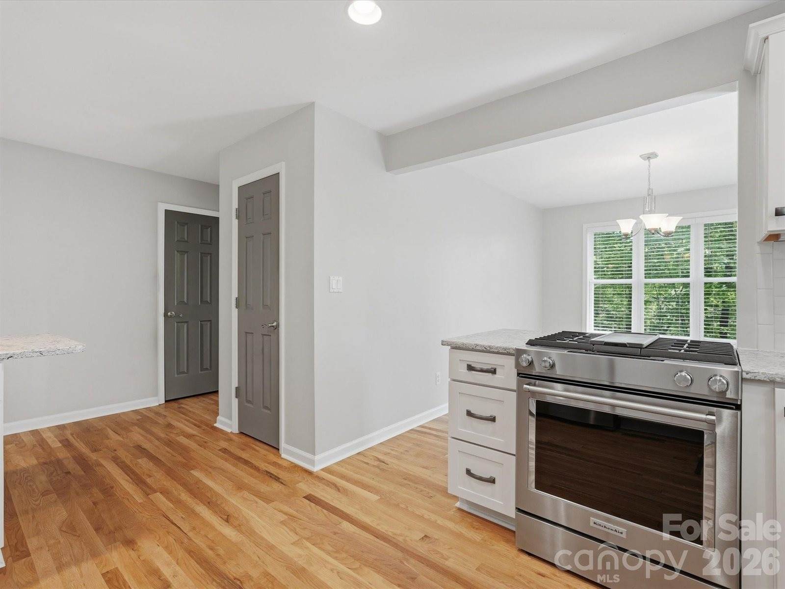 419 Whitefriars Lane, Matthews, NC 28105