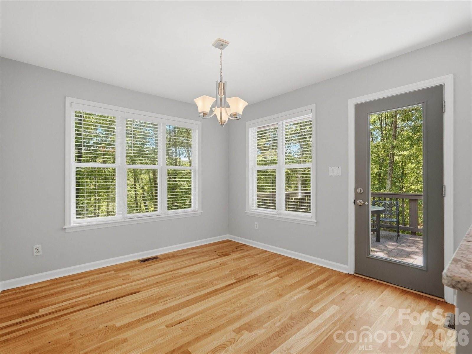 419 Whitefriars Lane, Matthews, NC 28105