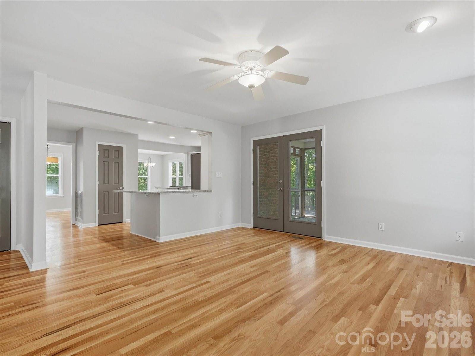 419 Whitefriars Lane, Matthews, NC 28105