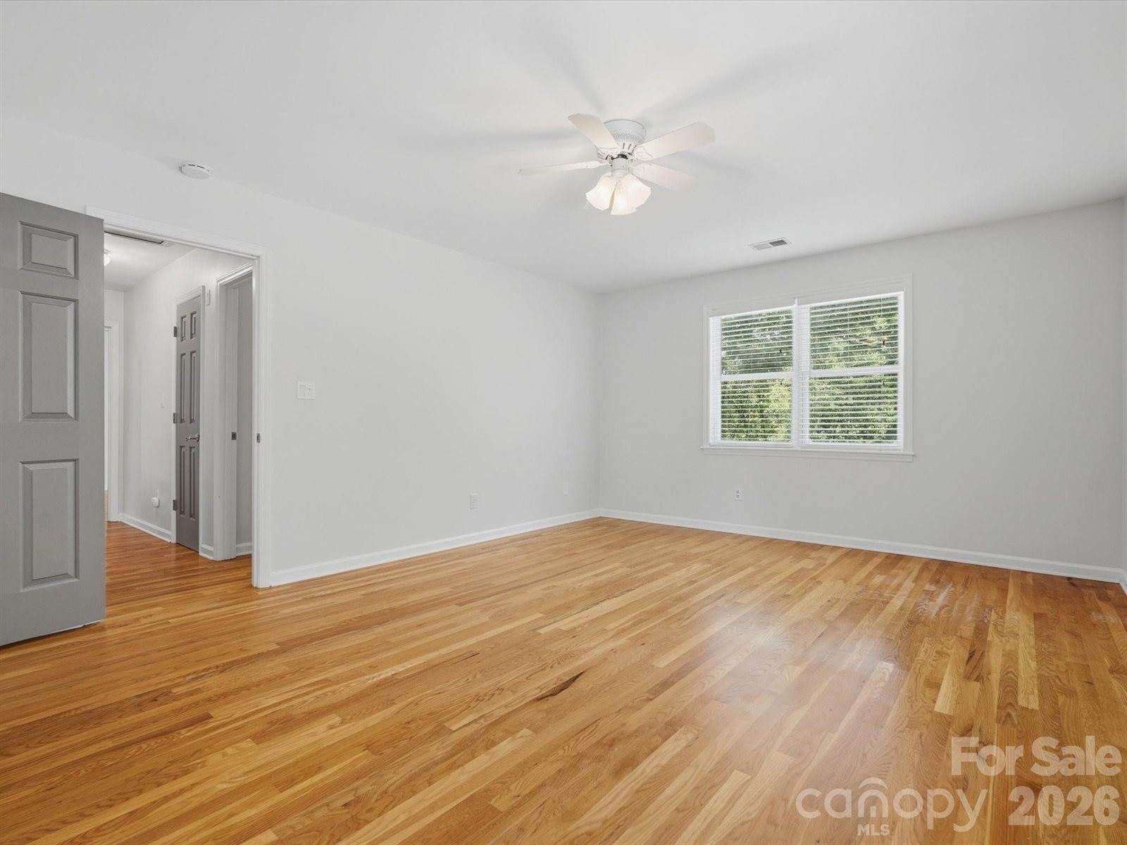 419 Whitefriars Lane, Matthews, NC 28105
