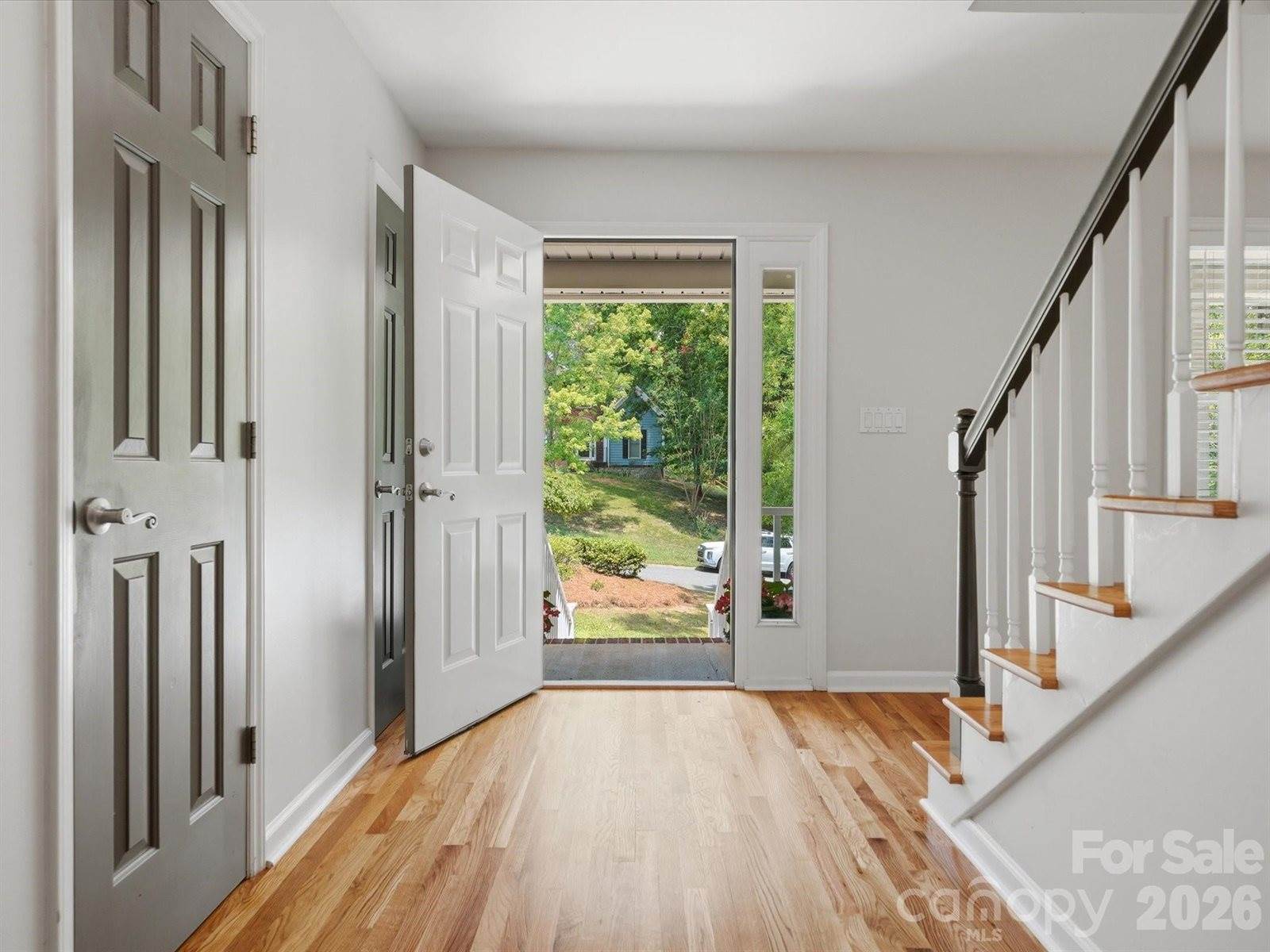 419 Whitefriars Lane, Matthews, NC 28105