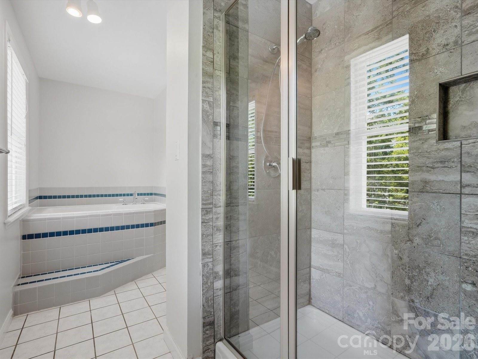 419 Whitefriars Lane, Matthews, NC 28105