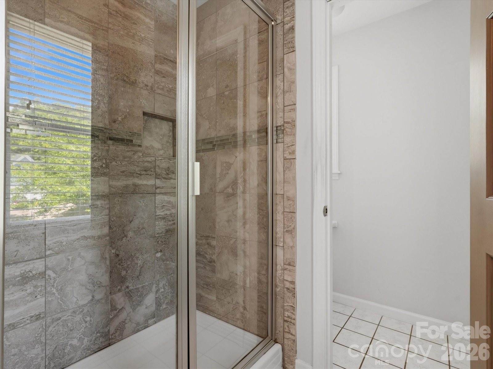419 Whitefriars Lane, Matthews, NC 28105