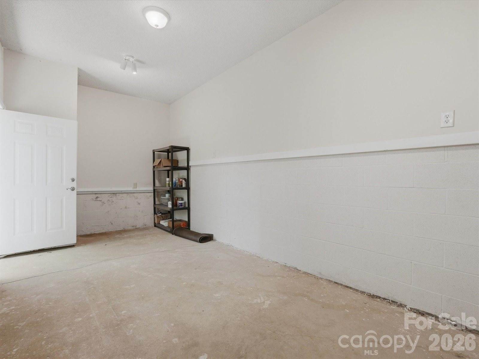 419 Whitefriars Lane, Matthews, NC 28105
