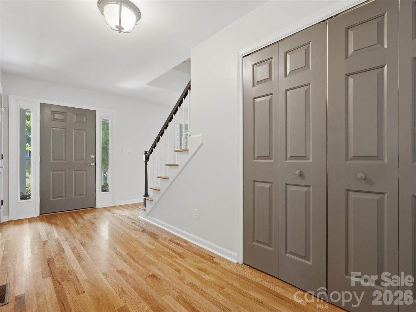 419 Whitefriars Lane, Matthews, NC 28105