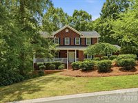 419 Whitefriars Lane, Matthews, NC 28105