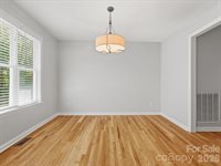 419 Whitefriars Lane, Matthews, NC 28105