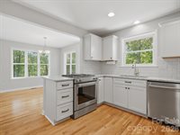 419 Whitefriars Lane, Matthews, NC 28105