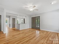 419 Whitefriars Lane, Matthews, NC 28105