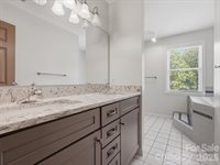 419 Whitefriars Lane, Matthews, NC 28105