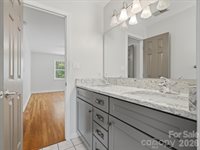 419 Whitefriars Lane, Matthews, NC 28105