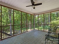 419 Whitefriars Lane, Matthews, NC 28105
