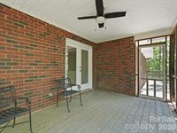 419 Whitefriars Lane, Matthews, NC 28105