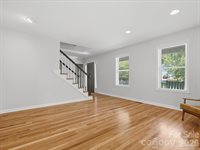 419 Whitefriars Lane, Matthews, NC 28105