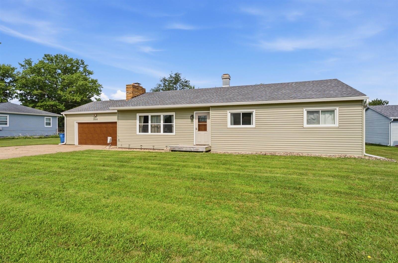 2808 West 3rd Street, Coal Valley, IL 61240