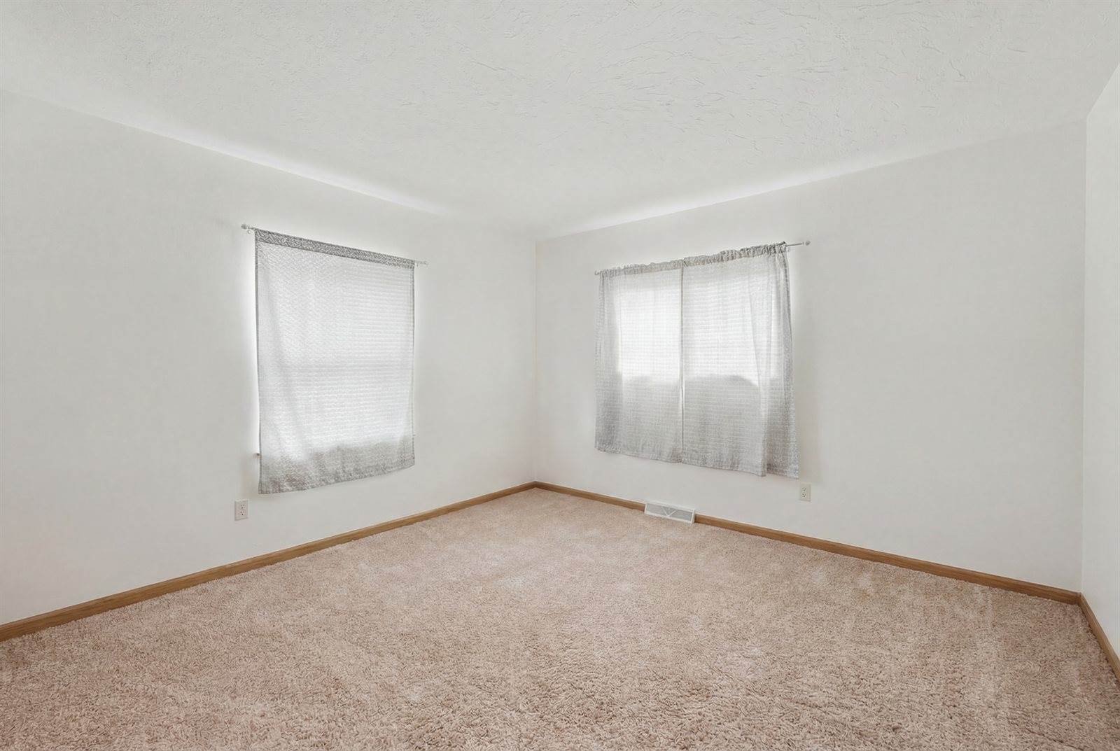 2808 West 3rd Street, Coal Valley, IL 61240