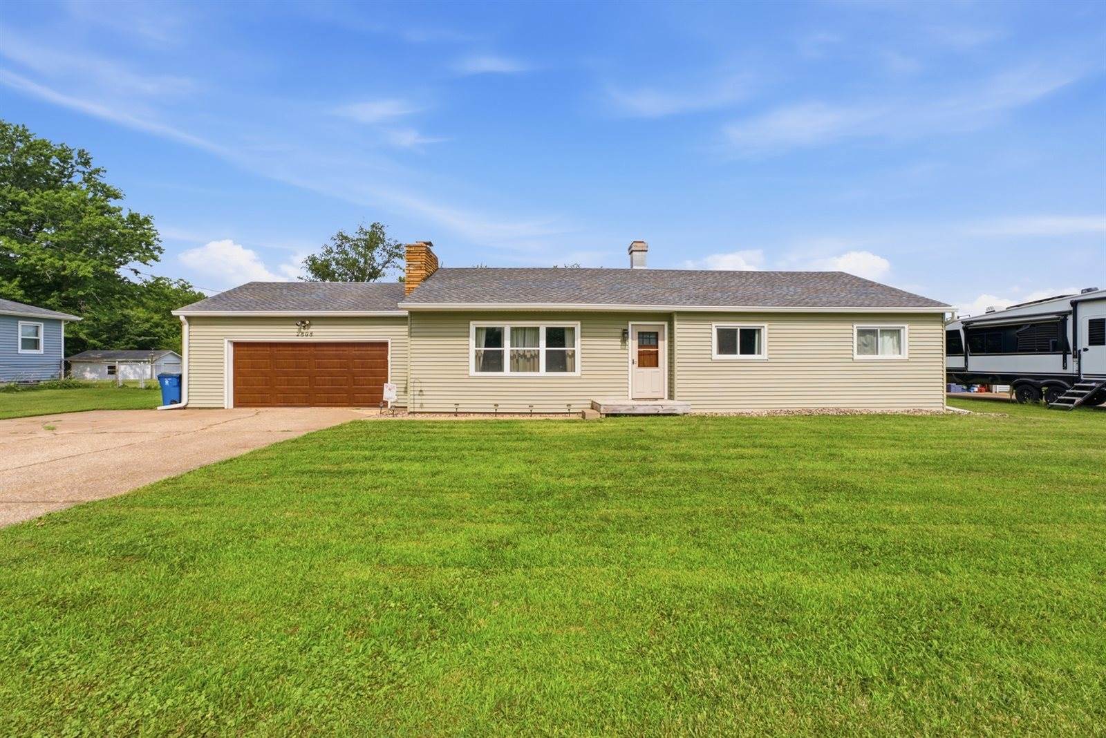 2808 West 3rd Street, Coal Valley, IL 61240