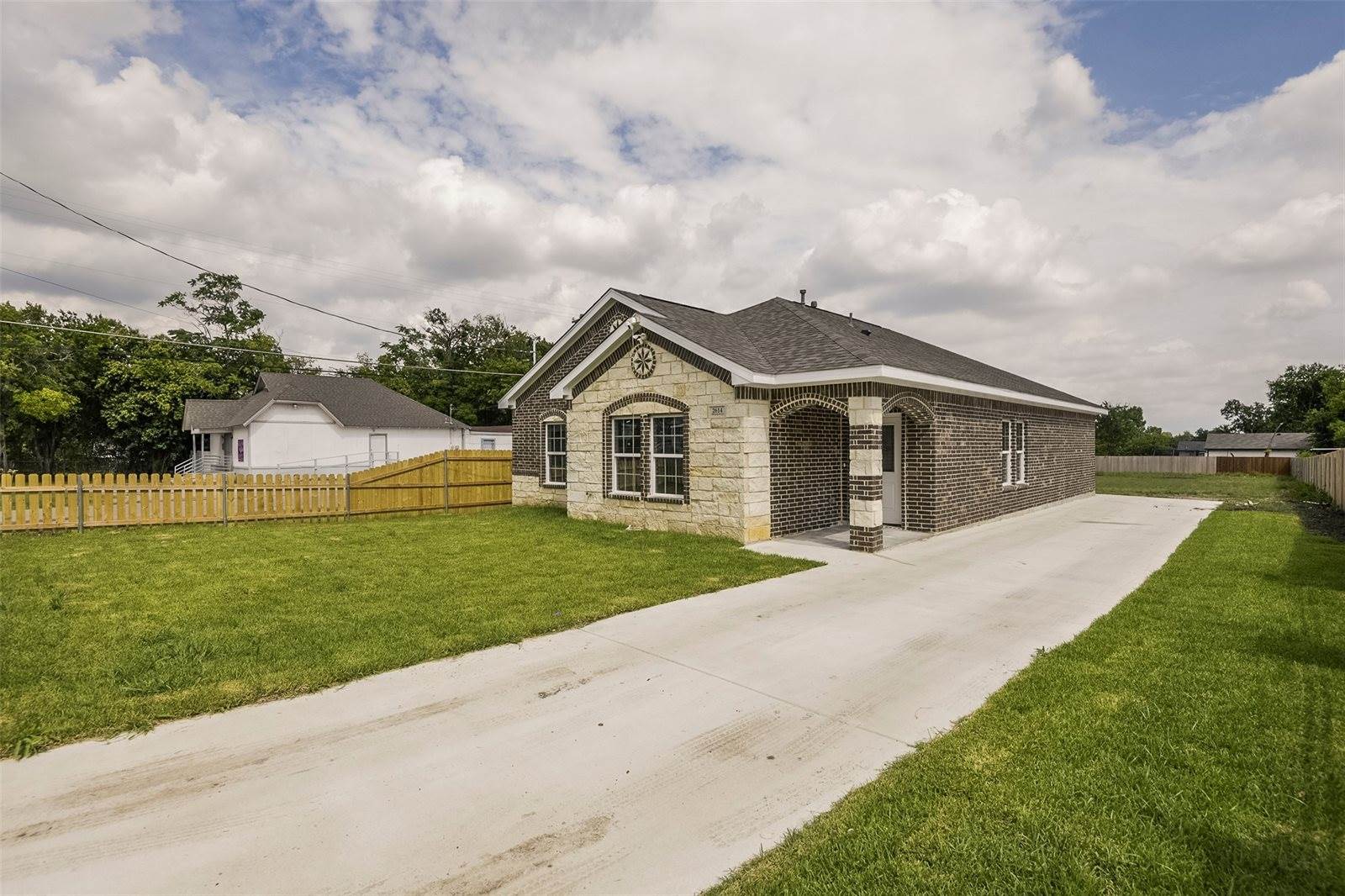 2614 Marjorie Avenue, Dallas, TX 75216