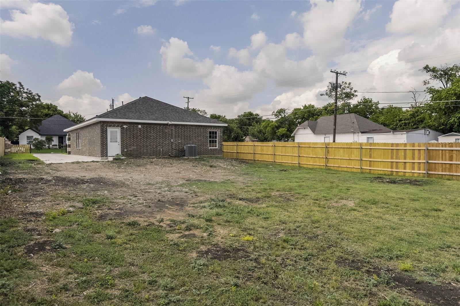 2614 Marjorie Avenue, Dallas, TX 75216