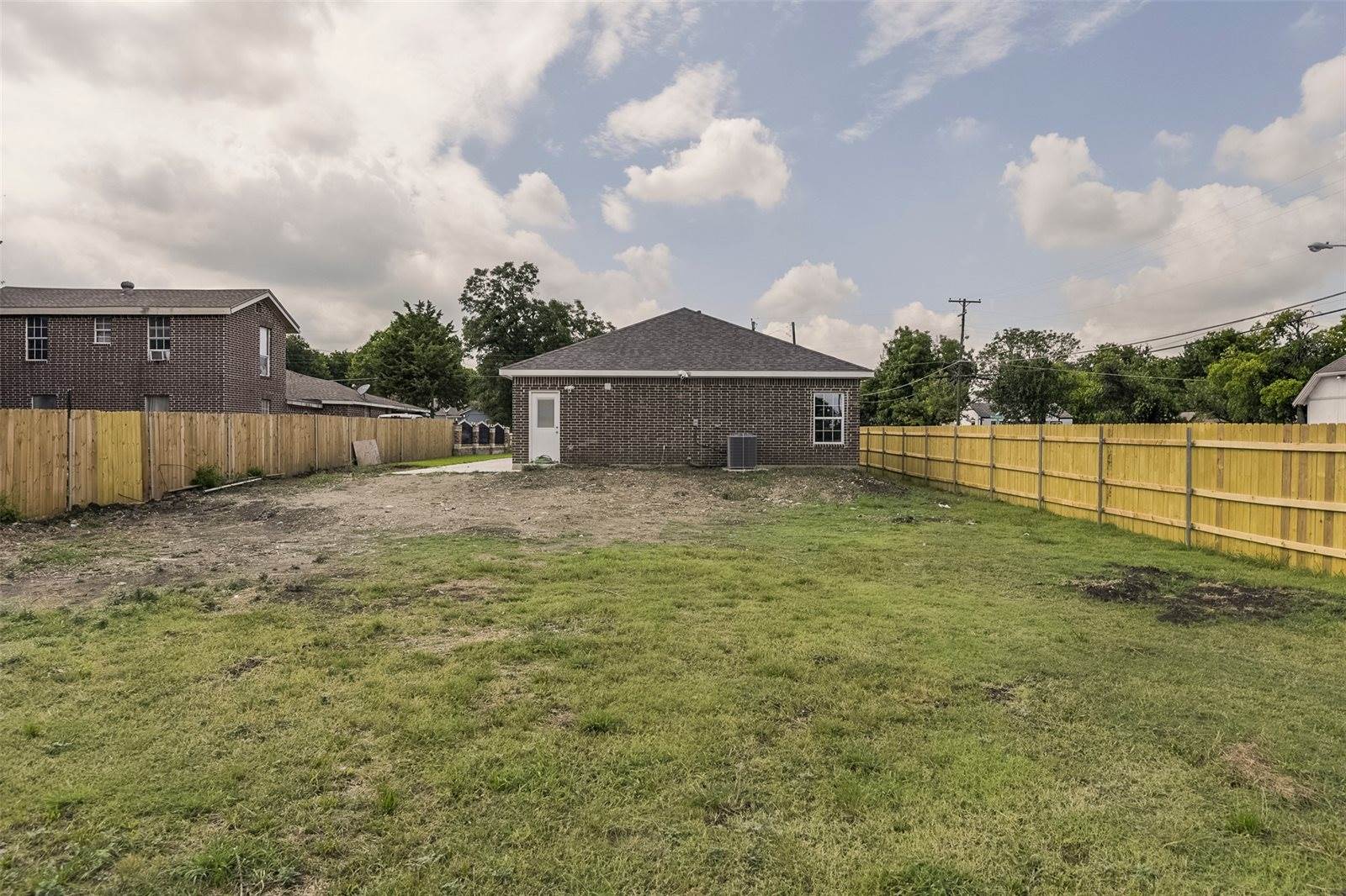 2614 Marjorie Avenue, Dallas, TX 75216