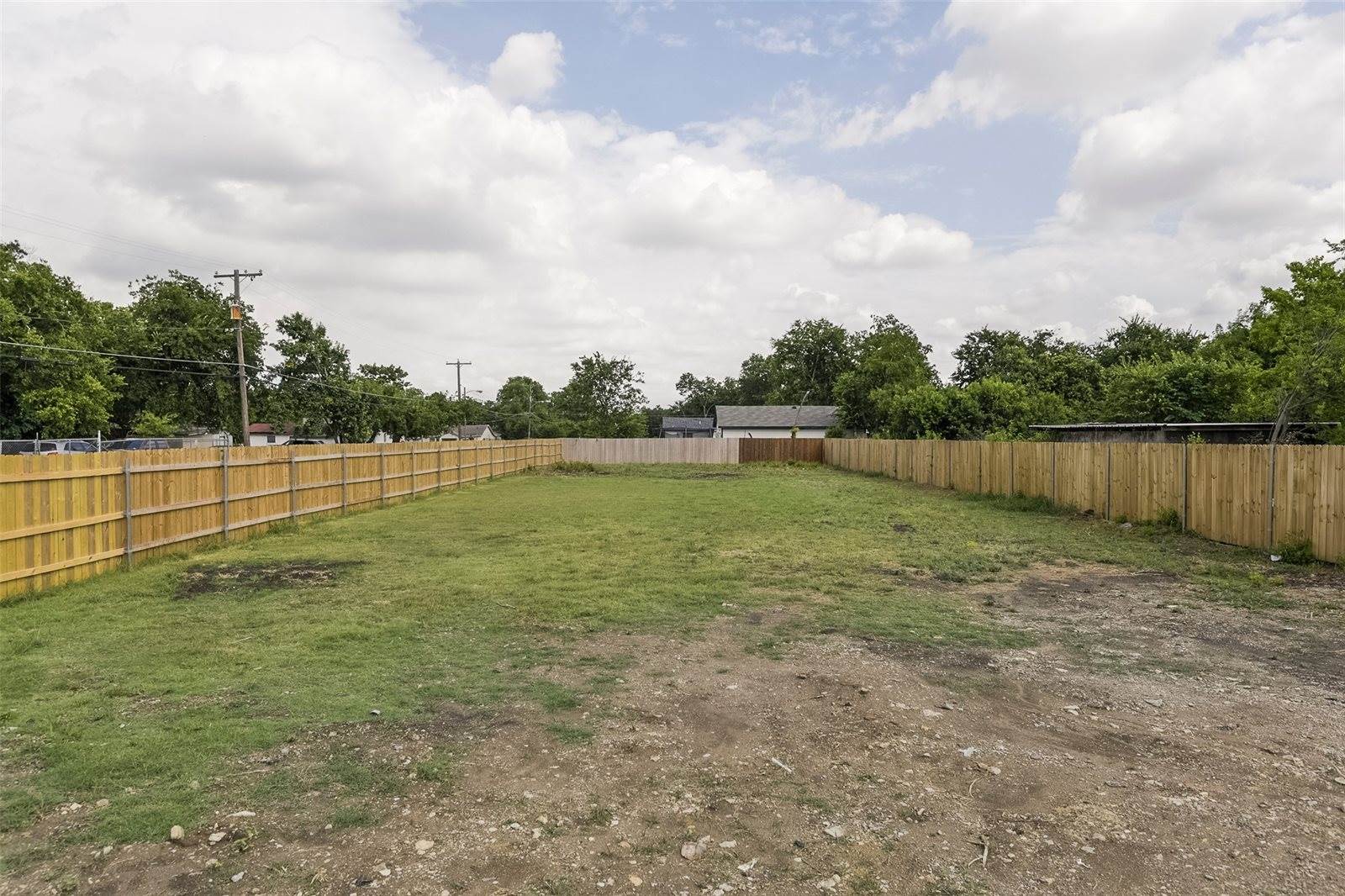 2614 Marjorie Avenue, Dallas, TX 75216