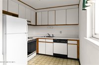 15 Azalea Court, Eatontown, NJ 07724
