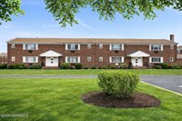 15 Azalea Court, Eatontown, NJ 07724