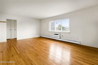 15 Azalea Court, Eatontown, NJ 07724