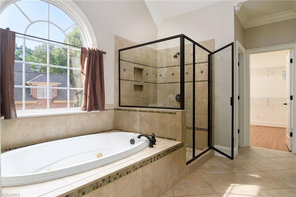 426 Chesham Drive, Kernersville, NC 27284
