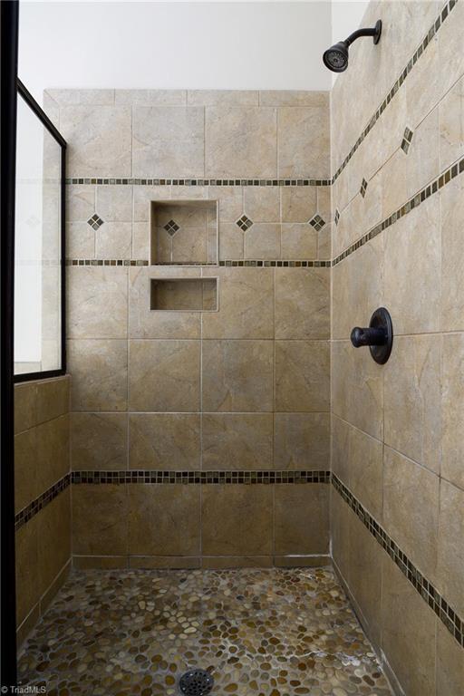 426 Chesham Drive, Kernersville, NC 27284