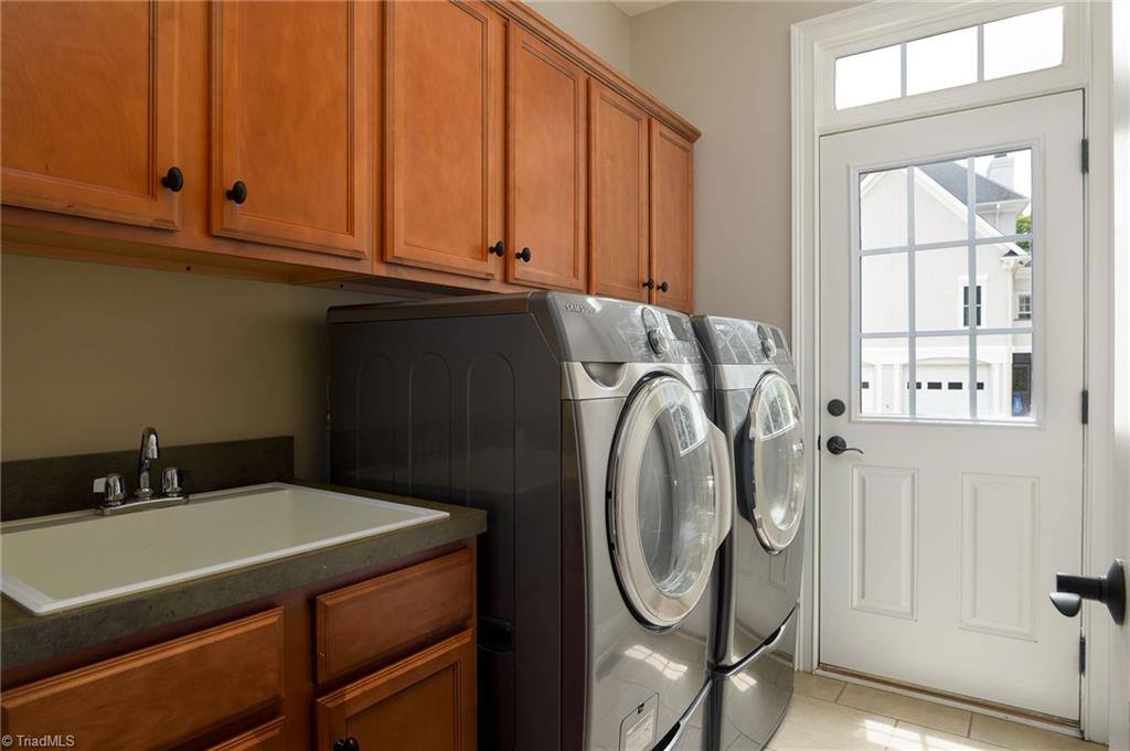 426 Chesham Drive, Kernersville, NC 27284