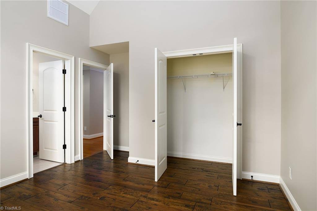 426 Chesham Drive, Kernersville, NC 27284