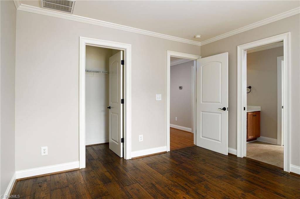 426 Chesham Drive, Kernersville, NC 27284