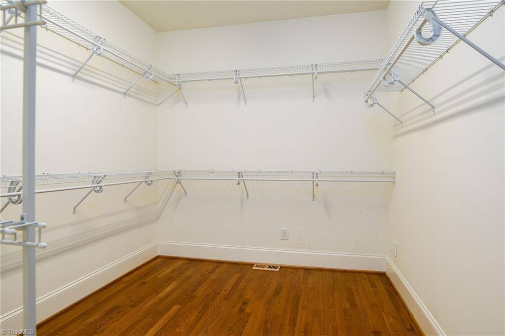 426 Chesham Drive, Kernersville, NC 27284