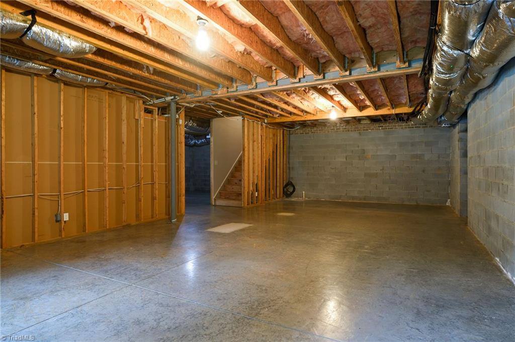 426 Chesham Drive, Kernersville, NC 27284