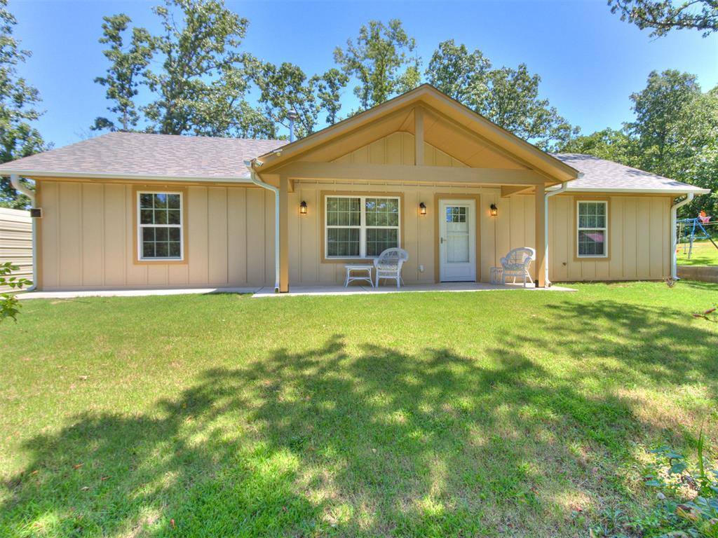 16802 Creek Valley Lane, Newalla, OK 74857