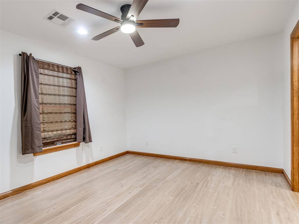 16802 Creek Valley Lane, Newalla, OK 74857
