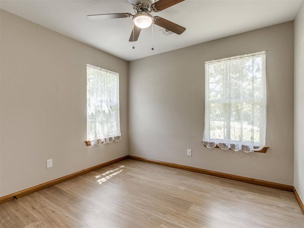 16802 Creek Valley Lane, Newalla, OK 74857